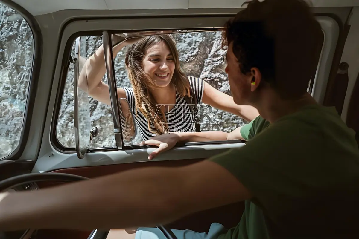 《夏日搭车客》法国冒险电影高清完整版_夏日搭车客HD中字无删减在线观看_手机电脑均可免费播放-乐乐影视