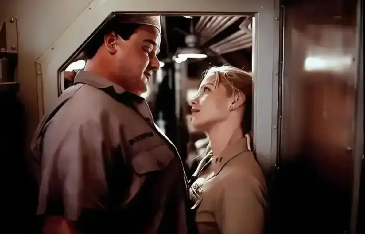 《军舰女兵(法国)电影》HD高清完整版在线观看_法国军舰女兵未删减版免费播放_关联推荐《潜水艇女兵满天星》1080P蓝光资源下载