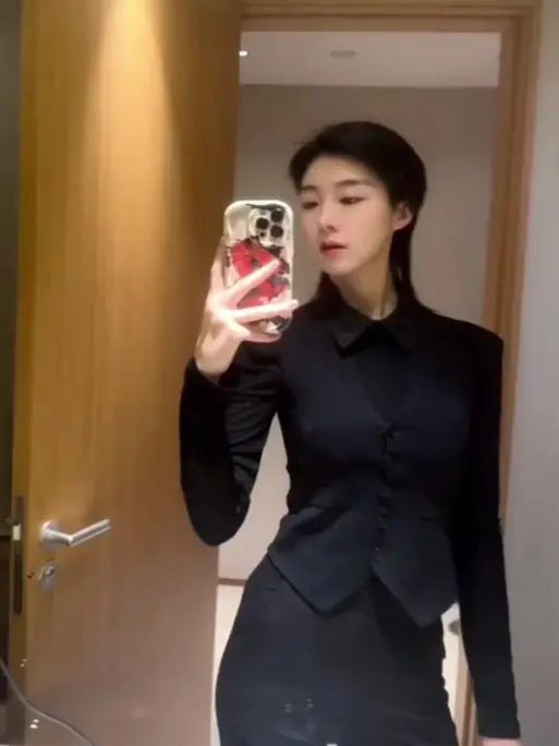 《台球女孩王思诺》吃瓜视频曝光 引发网友热议不断 背后真相揭晓-《台球女孩王思诺》完整解读
