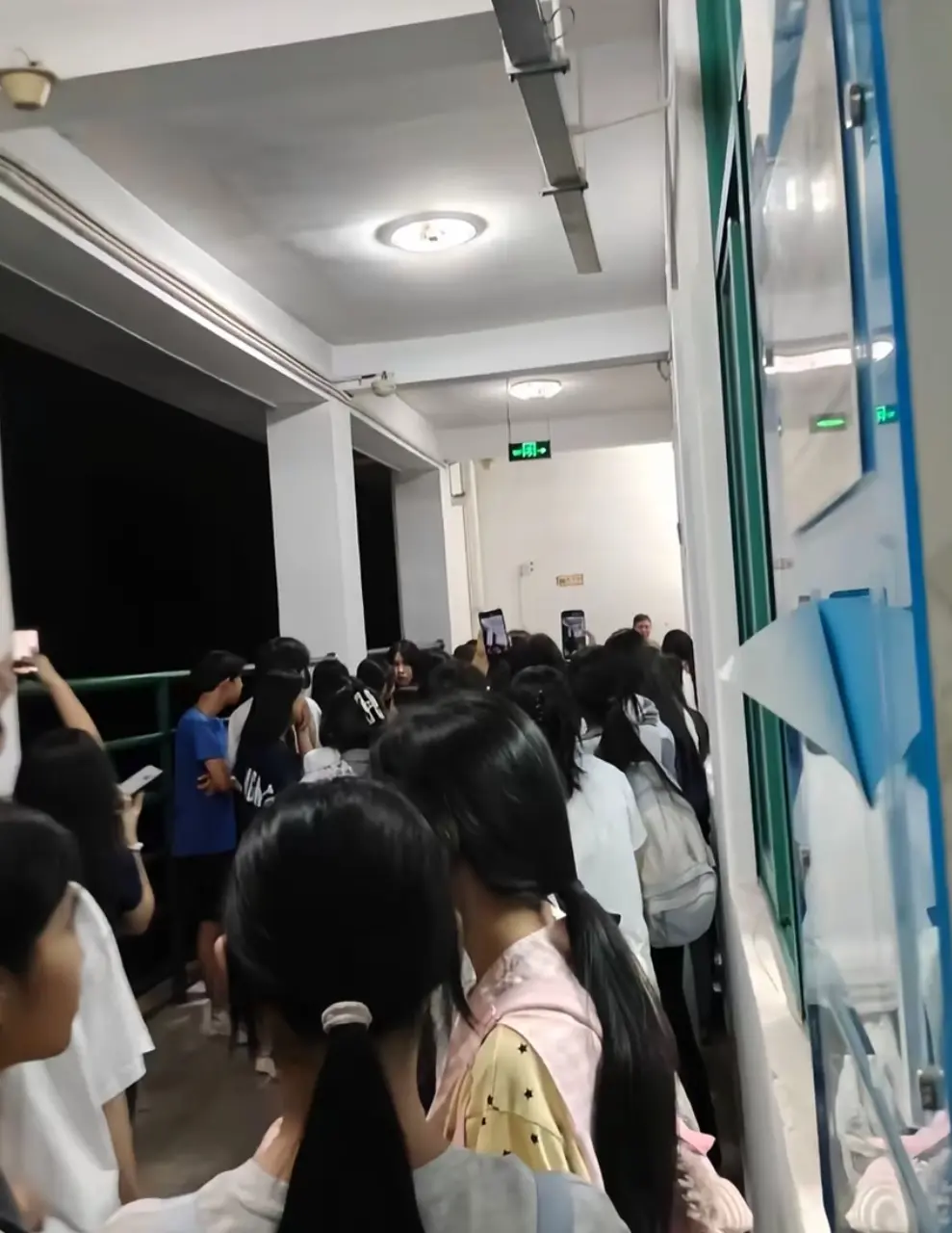 《梅州市职业技术学院女厕双胞胎成长记》全网无广告观看梅州市职业技术学院女厕双胞胎成长记全集-多平台网盘资源分享-这开局修罗场炸裂