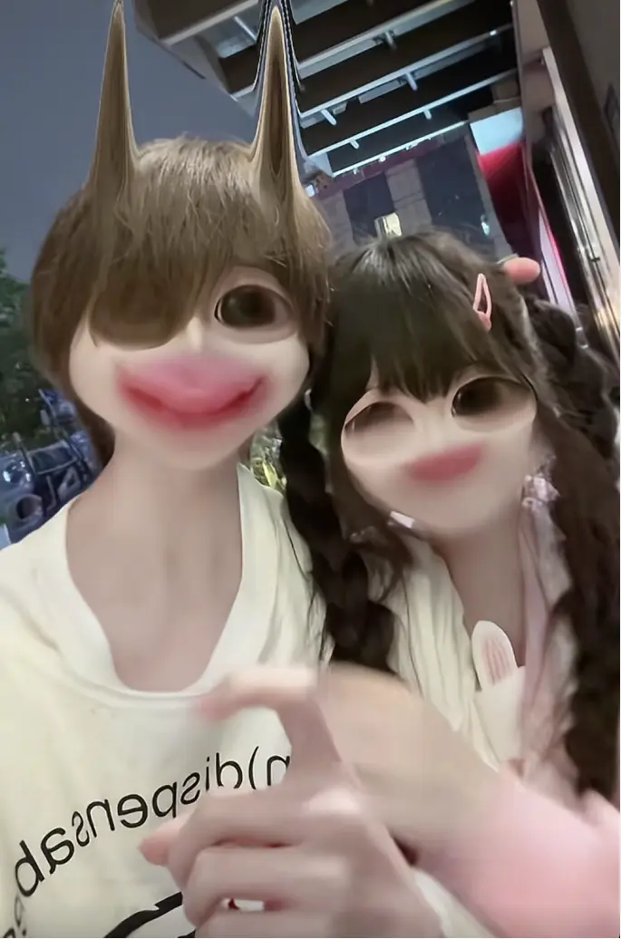 萝莉,萌宠,贴贴日常,治愈系笑声相关资源图片